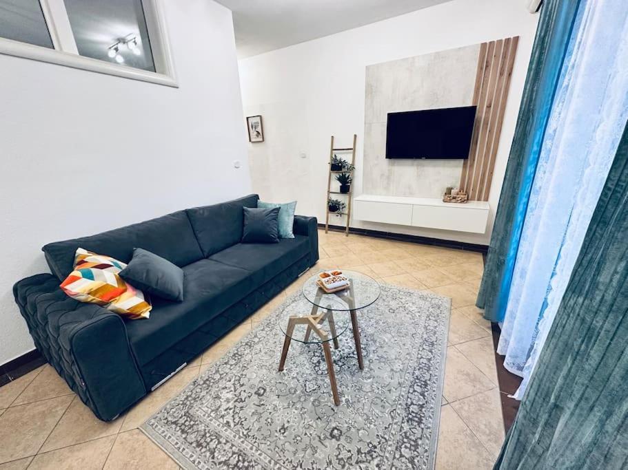 Beautiful Fully Renovated Apartment By The Sea, Large Balcony With Enchanting Views Neum Eksteriør billede