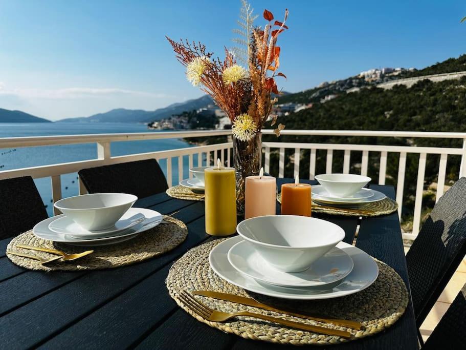 Beautiful Fully Renovated Apartment By The Sea, Large Balcony With Enchanting Views Neum Eksteriør billede
