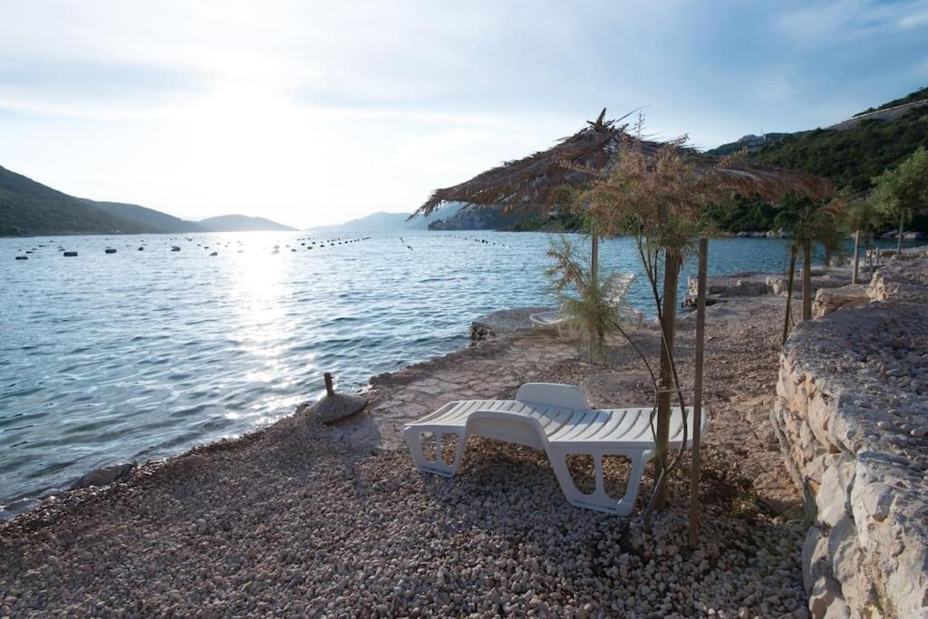 Beautiful Fully Renovated Apartment By The Sea, Large Balcony With Enchanting Views Neum Eksteriør billede