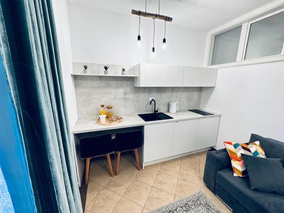 Beautiful Fully Renovated Apartment By The Sea, Large Balcony With Enchanting Views Neum Eksteriør billede